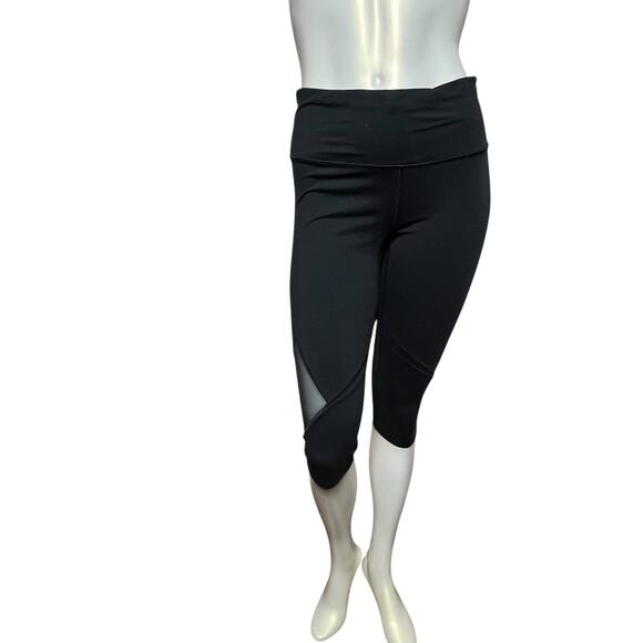 Victoria's Secret Sport Black High-Waist Mesh Panel Capri Leggings Athletic - Picture 1 of 12